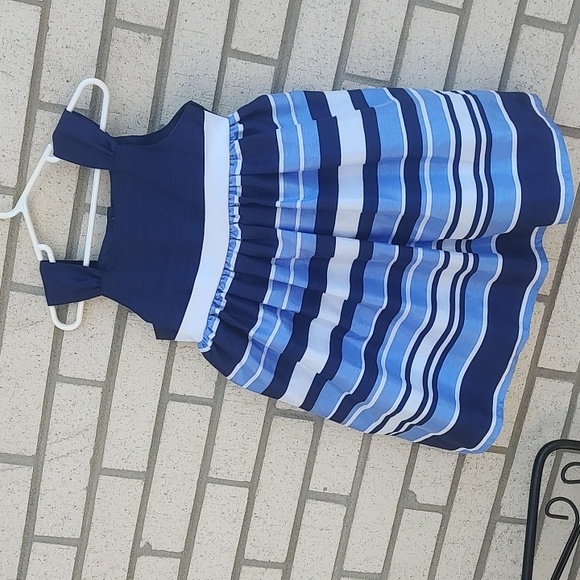 Blue/White dress - Picture 9 of 9